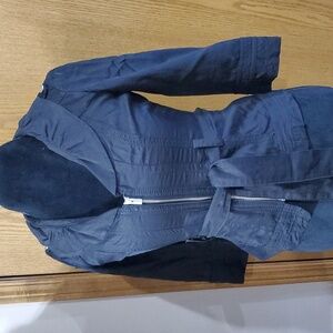 Whbm black ruffle collar cropped half sleeve belted blazer